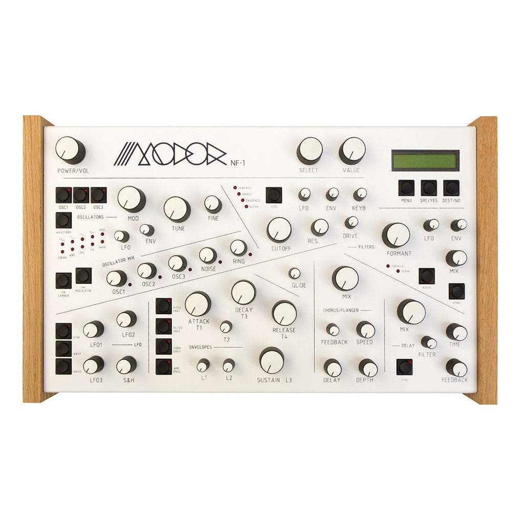 Modor NF-1 Digital-Synthesizer mit weißer Frontplatte und abgeschrägten Reglern