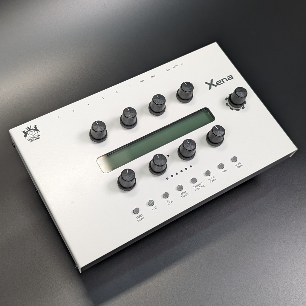 Michigan Synth Works Xena Desktop-Synthesizer, Schrägansicht