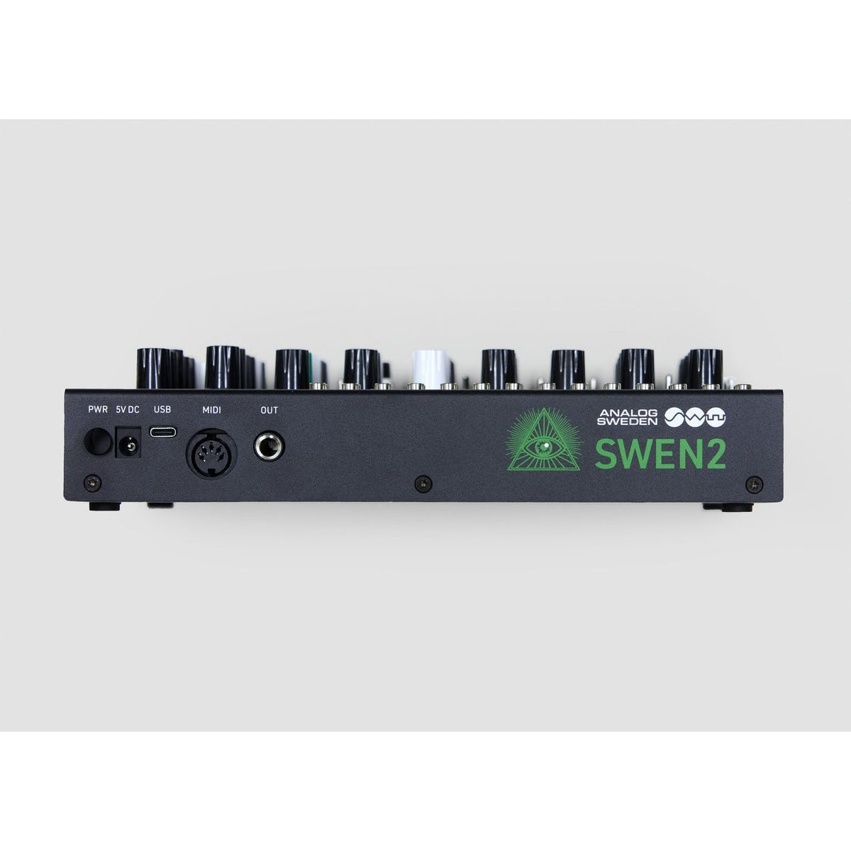 SWEN2 Rückseite mit Strom-, USB-, MIDI- und Ausgangsanschlüssen